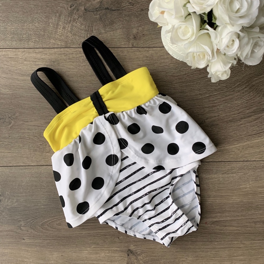{NWOT} Infant Girls Swimsuit (Size 12 Months)